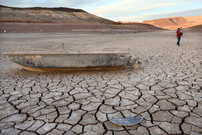 As Colorado River reservoirs drop, Western states urged to ‘act now’…