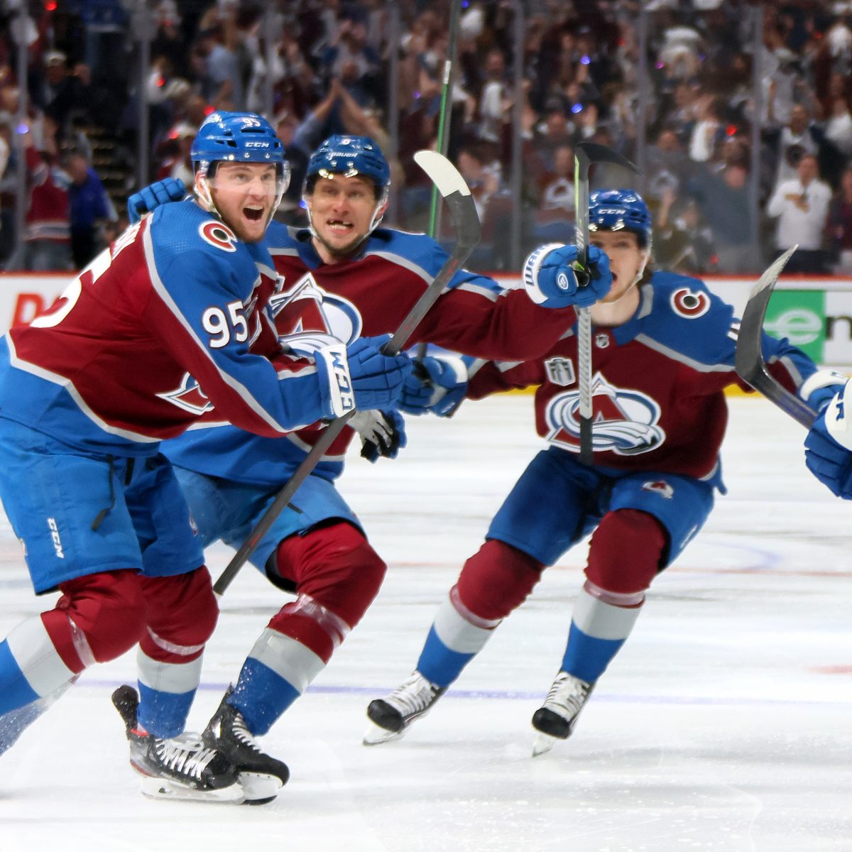 Andre Burakovsky Praised for OT Winner as Avs Beat Lightning in Game 1